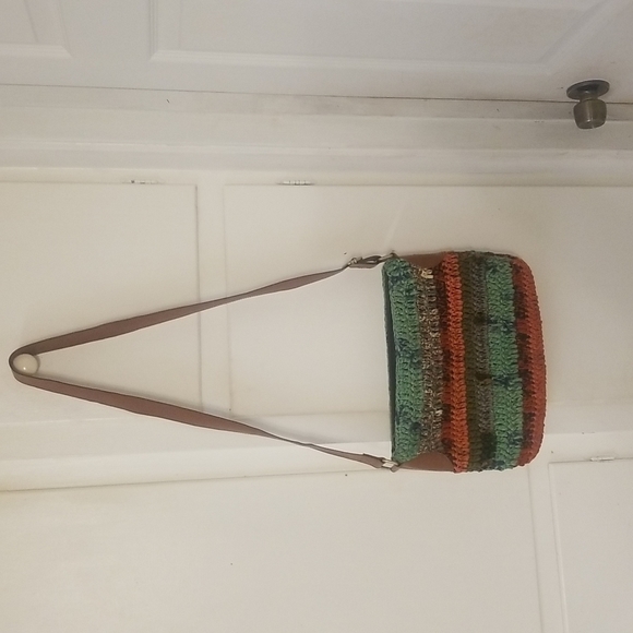 Earthredz crossbody wooven bag - Picture 9 of 11